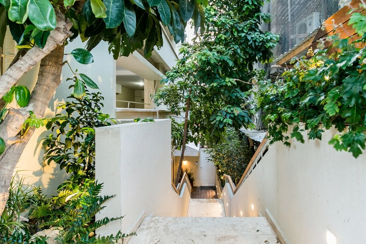 Exterior - Photo 3