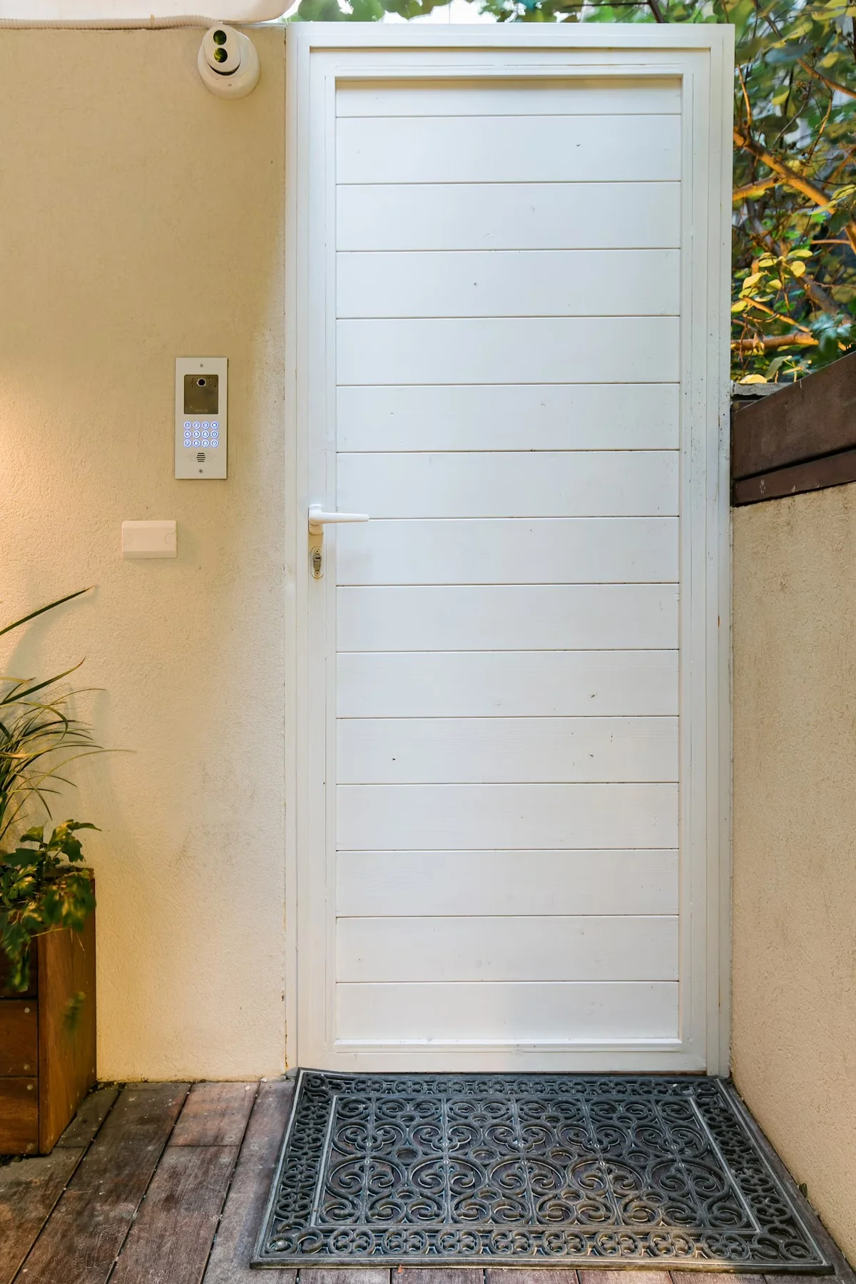 Exterior - Photo 4
