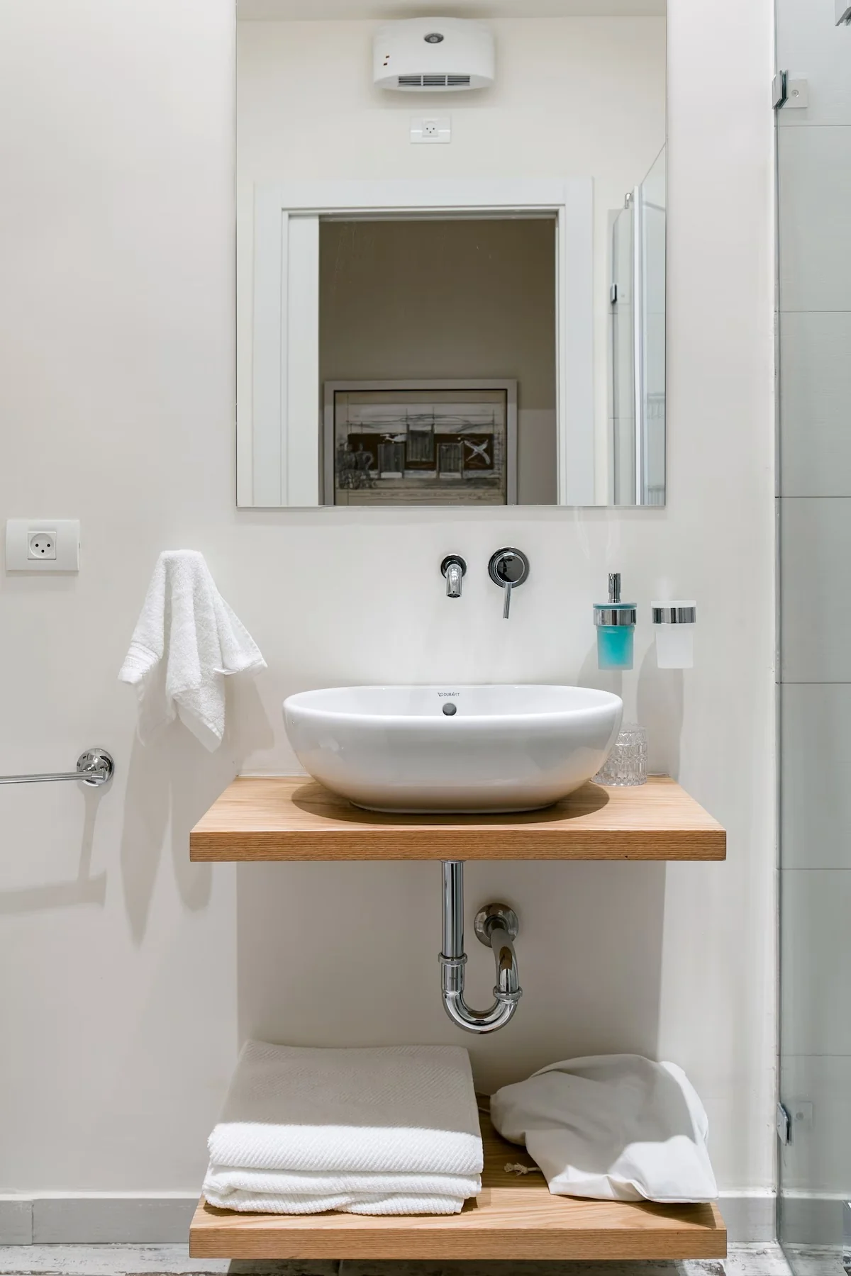 Full Bathroom 1 - Photo 3