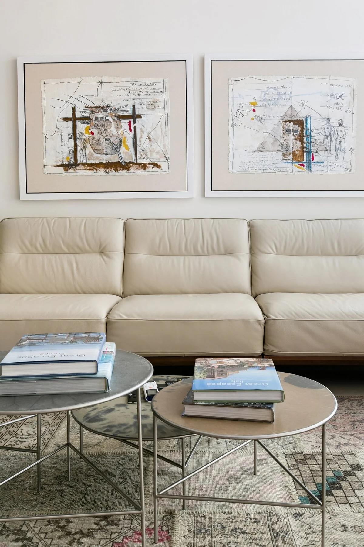 Living Room - Photo 5